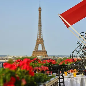 Hotel Plaza Athénée - Dorchester Collection Paris